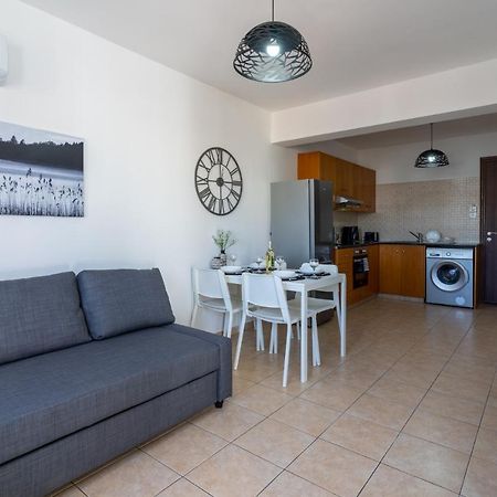 Polyn 1- Bedroom Apartment In 라르나카 외부 사진