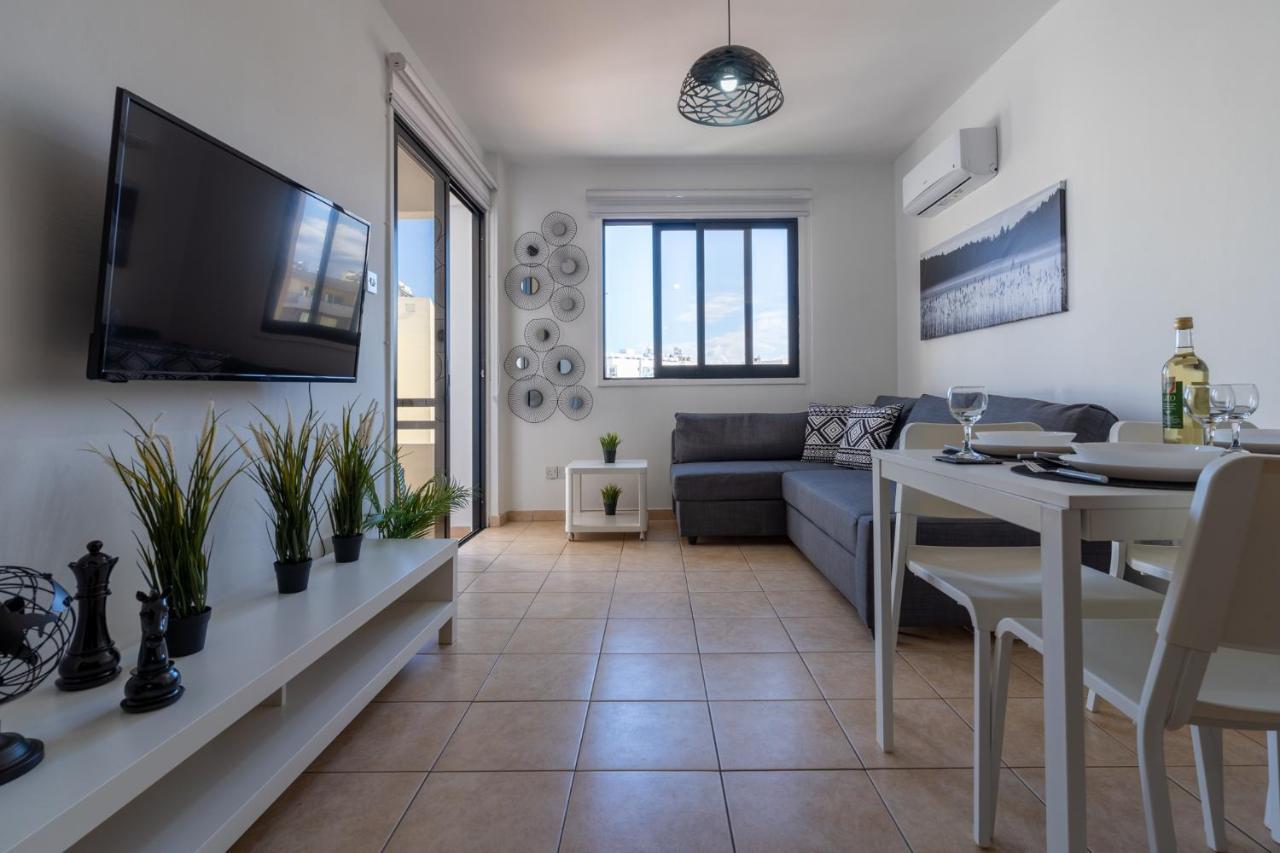 Polyn 1- Bedroom Apartment In 라르나카 외부 사진