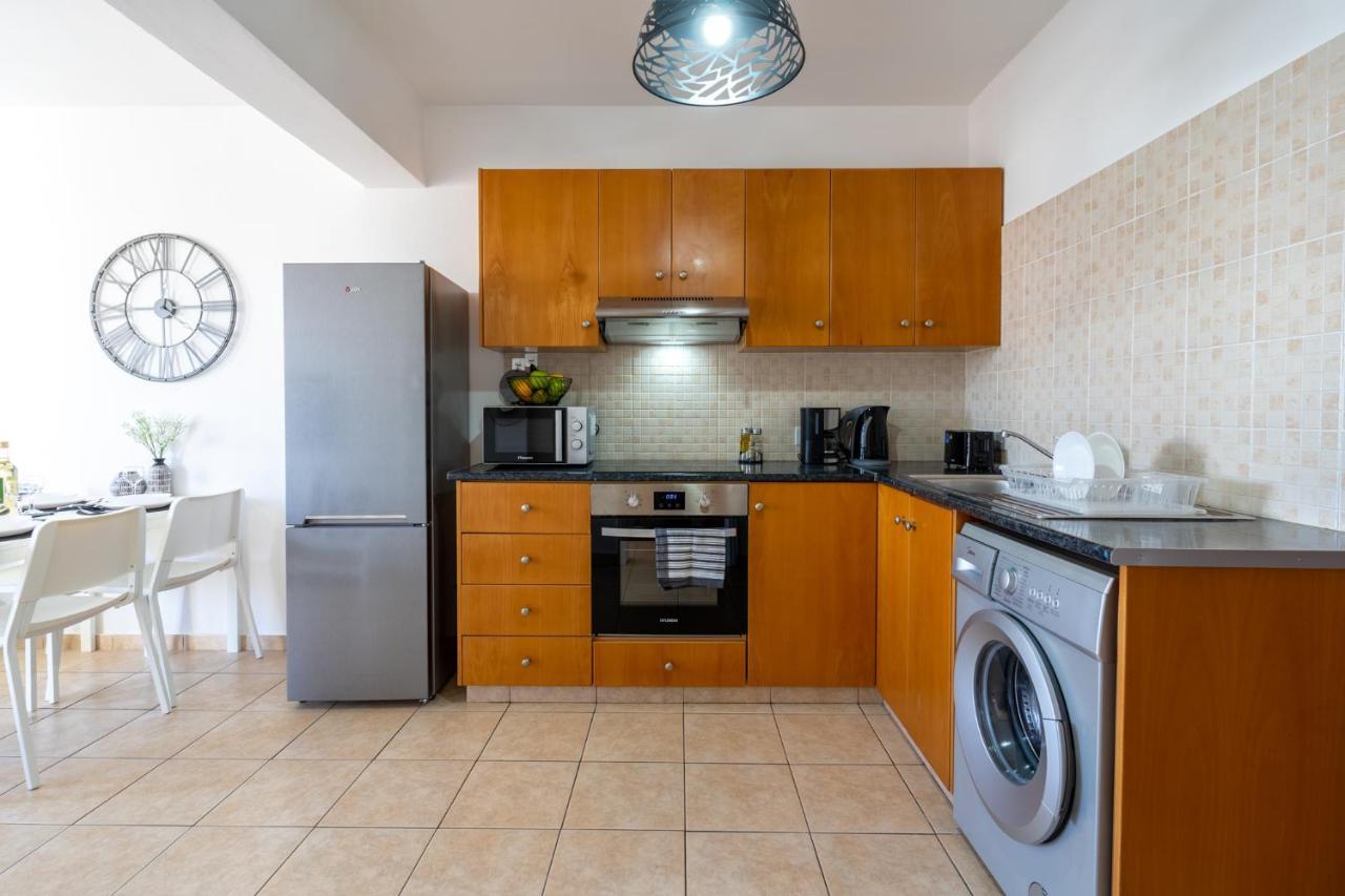 Polyn 1- Bedroom Apartment In 라르나카 외부 사진
